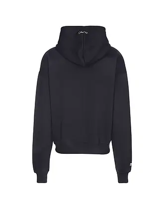 PROHIBITED | Nombre del producto: Chaqueta de chándal EMBLEM PATCH
Marca: PROHIBITED
Color: azul oscuro
Categorías: Moda, Hombre

Longitud de la manga: Manga larga
Material: Felpa, Algodón, Poliéster / Poliamida
Forma del cuello: Capucha
Diseño: Liso
Ajuste (Pren | 